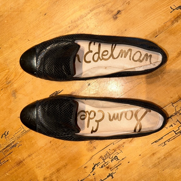Sam Edelmann Flats - Picture 1 of 4